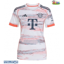 Bayern Munich Michael Olise #17 Bortedrakt Dame 2025-26 Kortermet